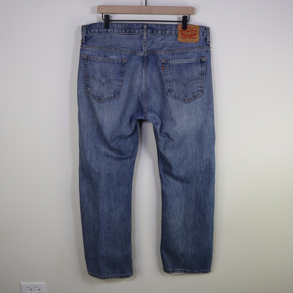 Levi's 569 Loose Straight Jeans 36x32 Baggy Y2K Mid Wash Blue Denim Whiskers - Picture 2 of 16